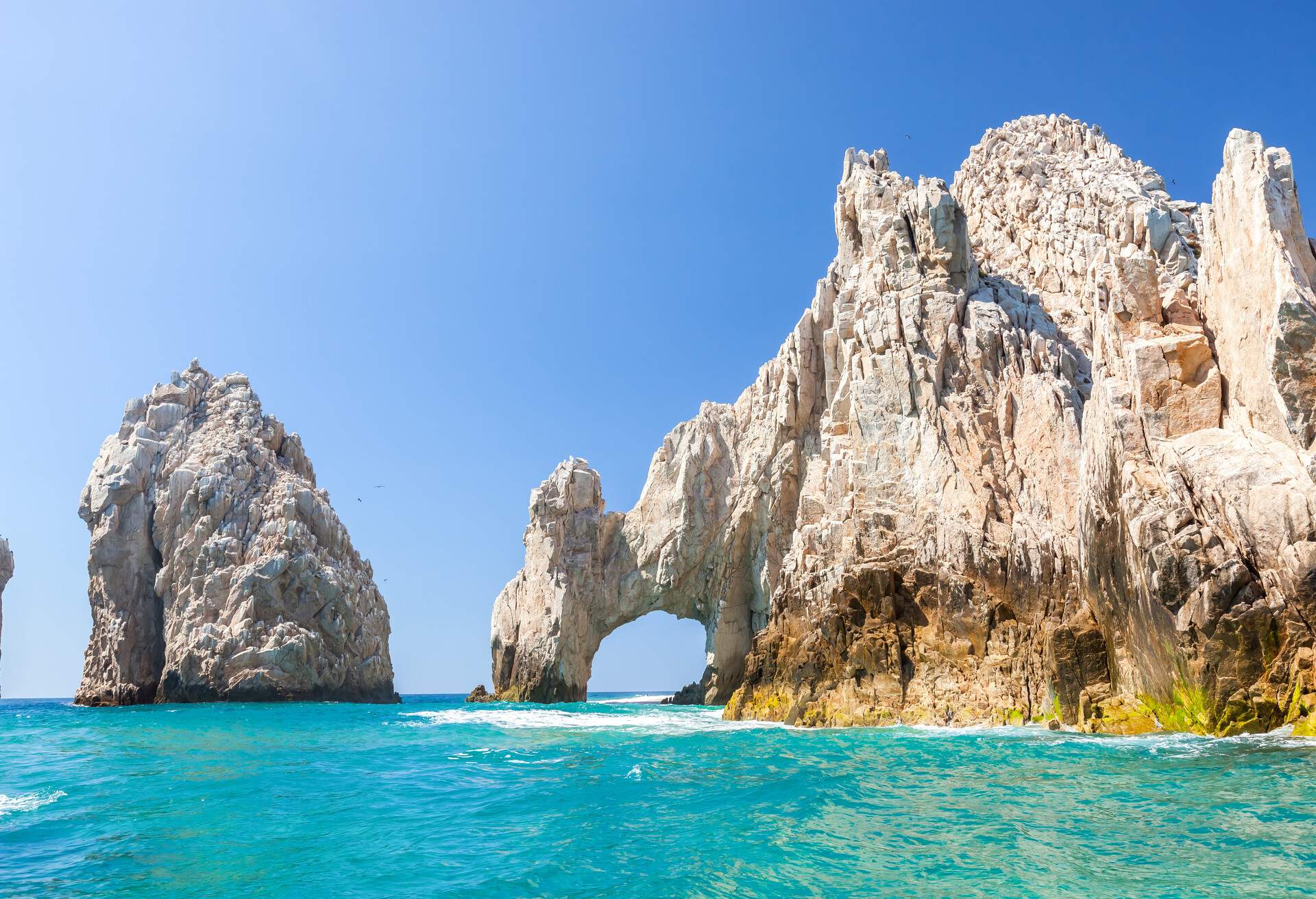 The famous arch of Cabo San Lucas; Shutterstock ID 162855161; Purpose: Instagram; Brand (KAYAK, Momondo, Any): KAYAK