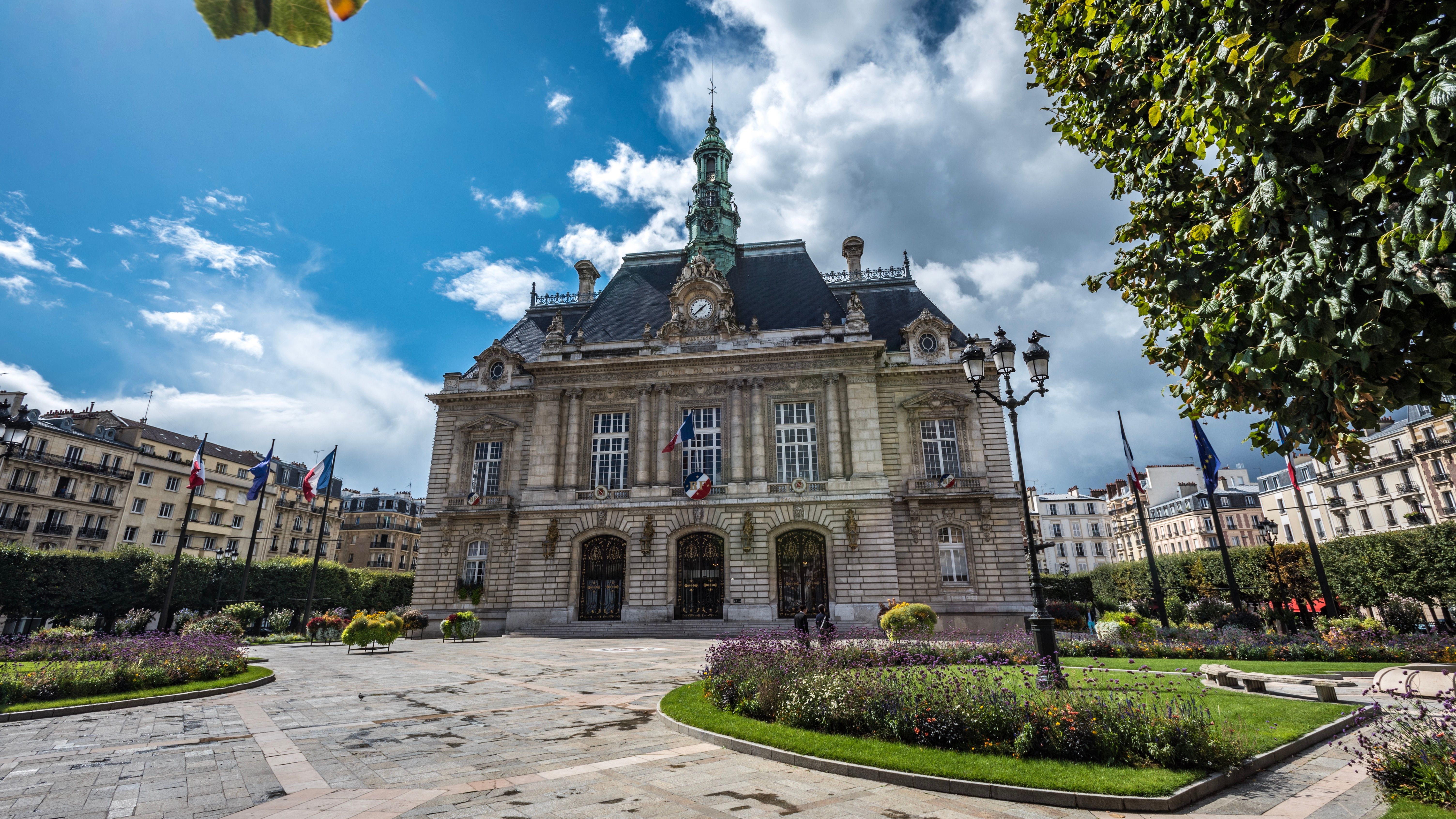 Renta de autos en Levallois-Perret