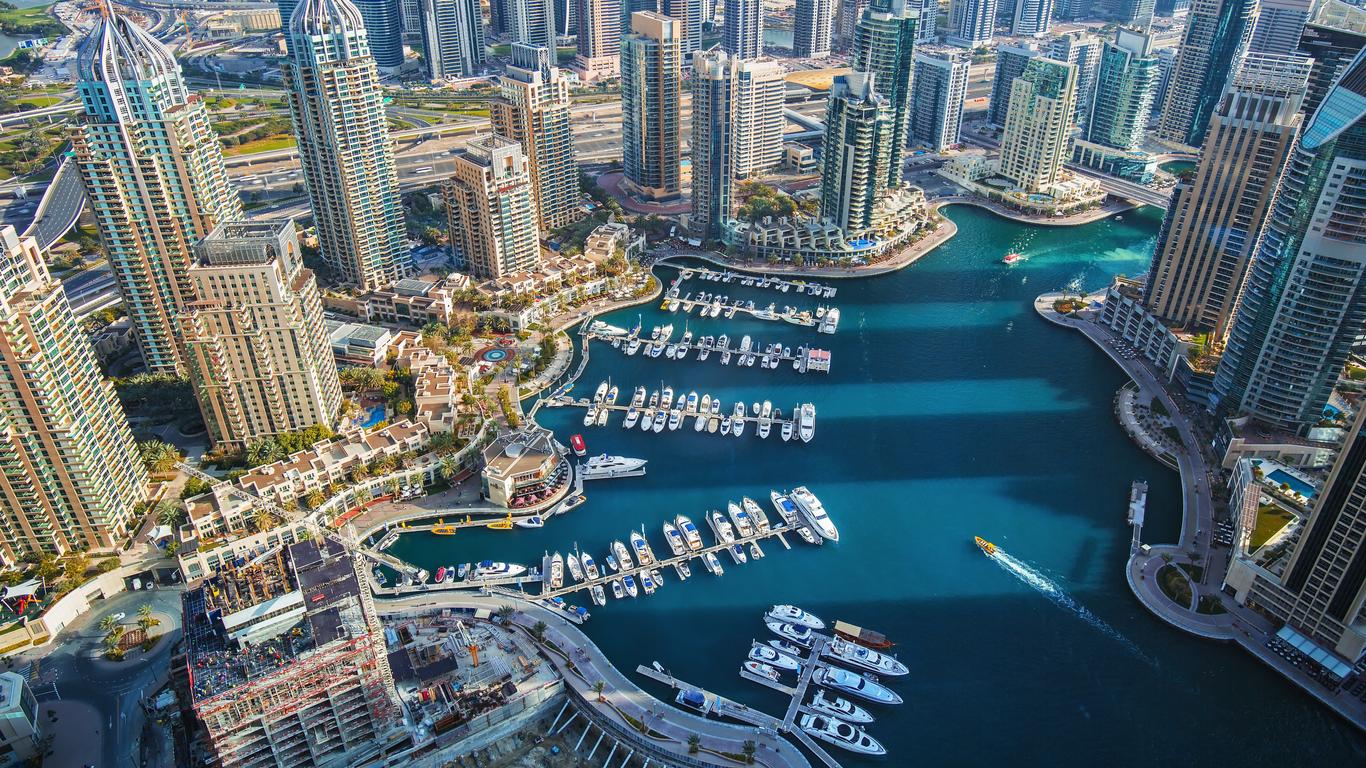 Alquiler de carros en Dubai Marina (Dubái)