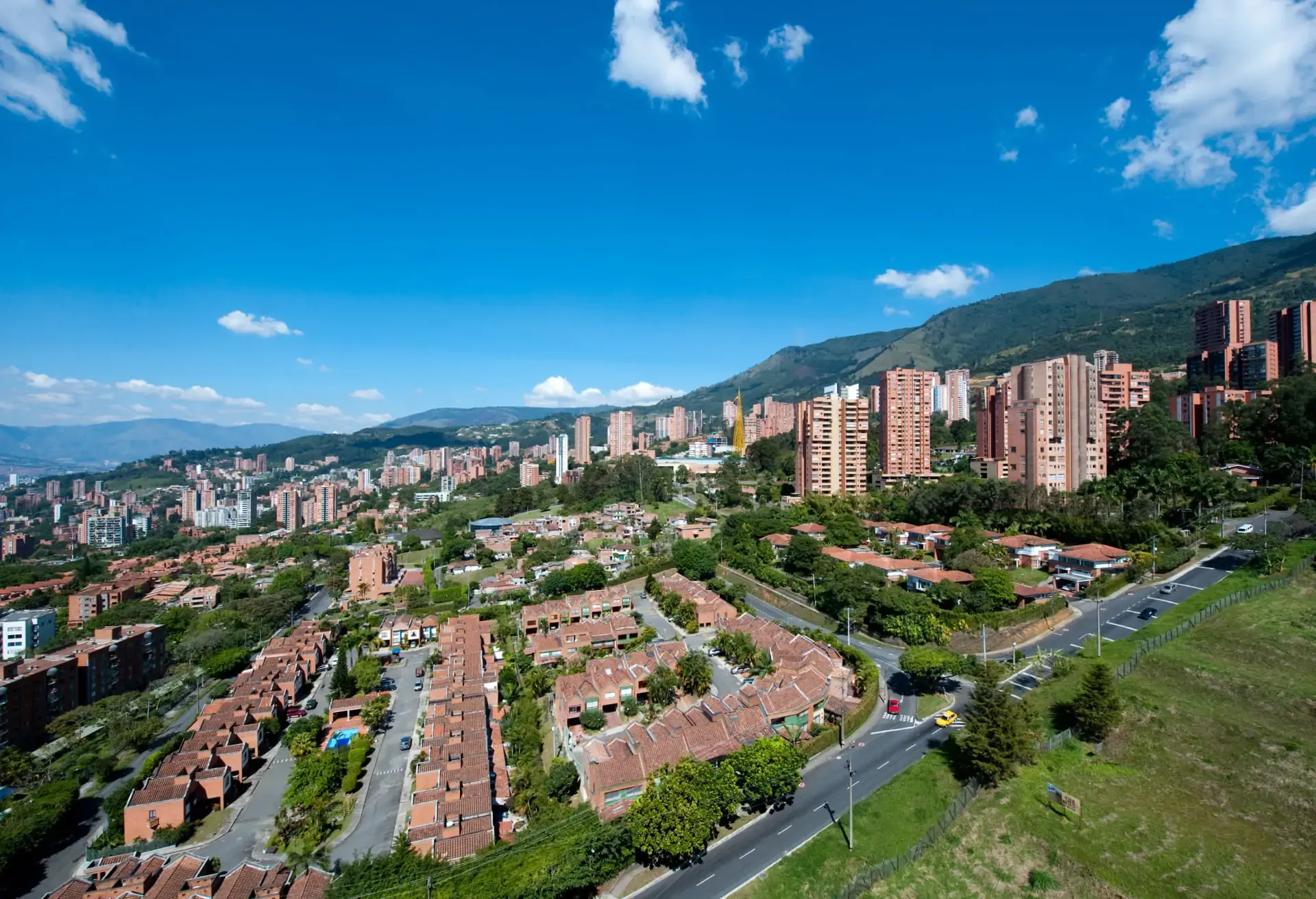 subpage_carnavalbarranquillacard1_1920x1312_guiafestivales