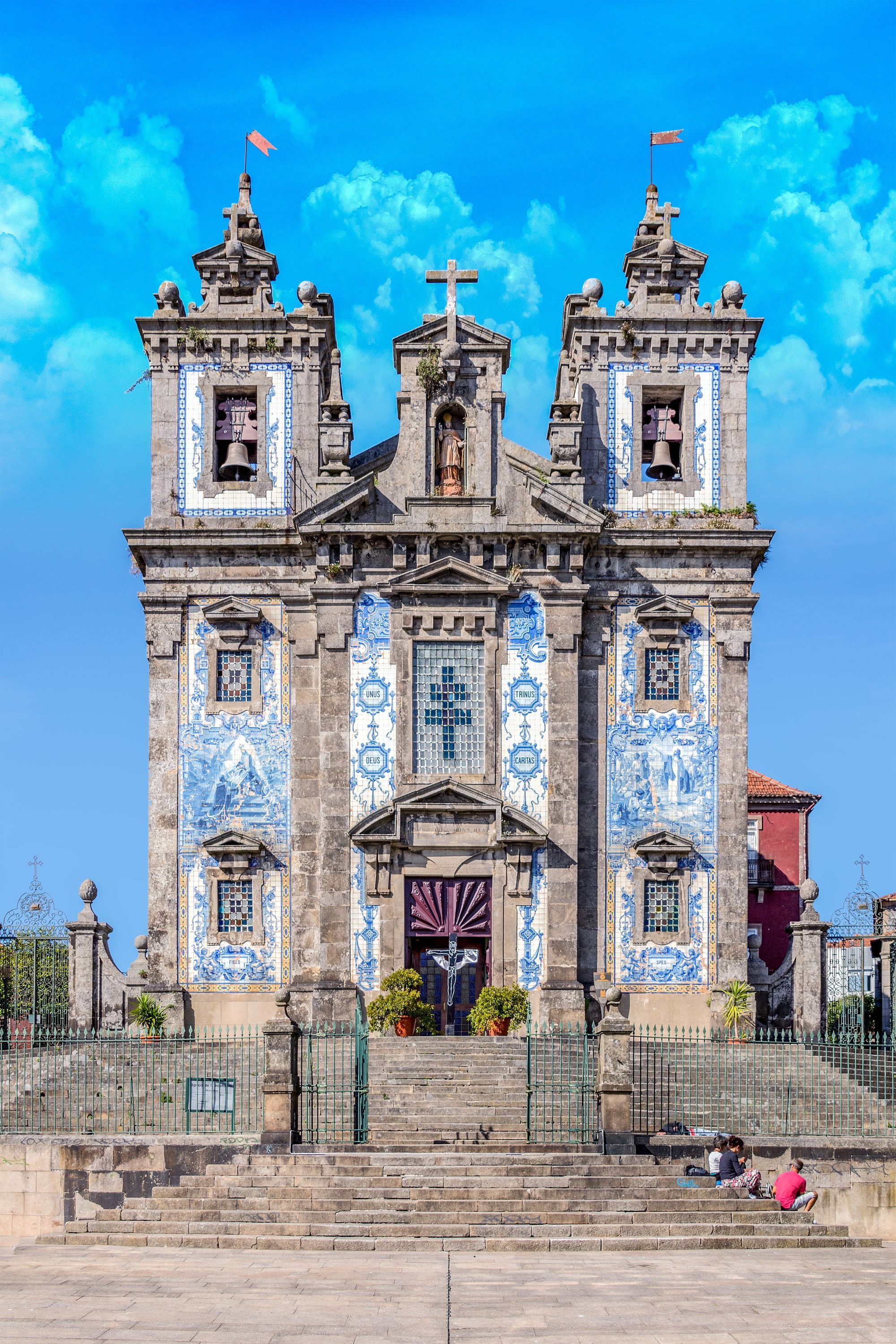 Busca vuelos baratos a Portugal