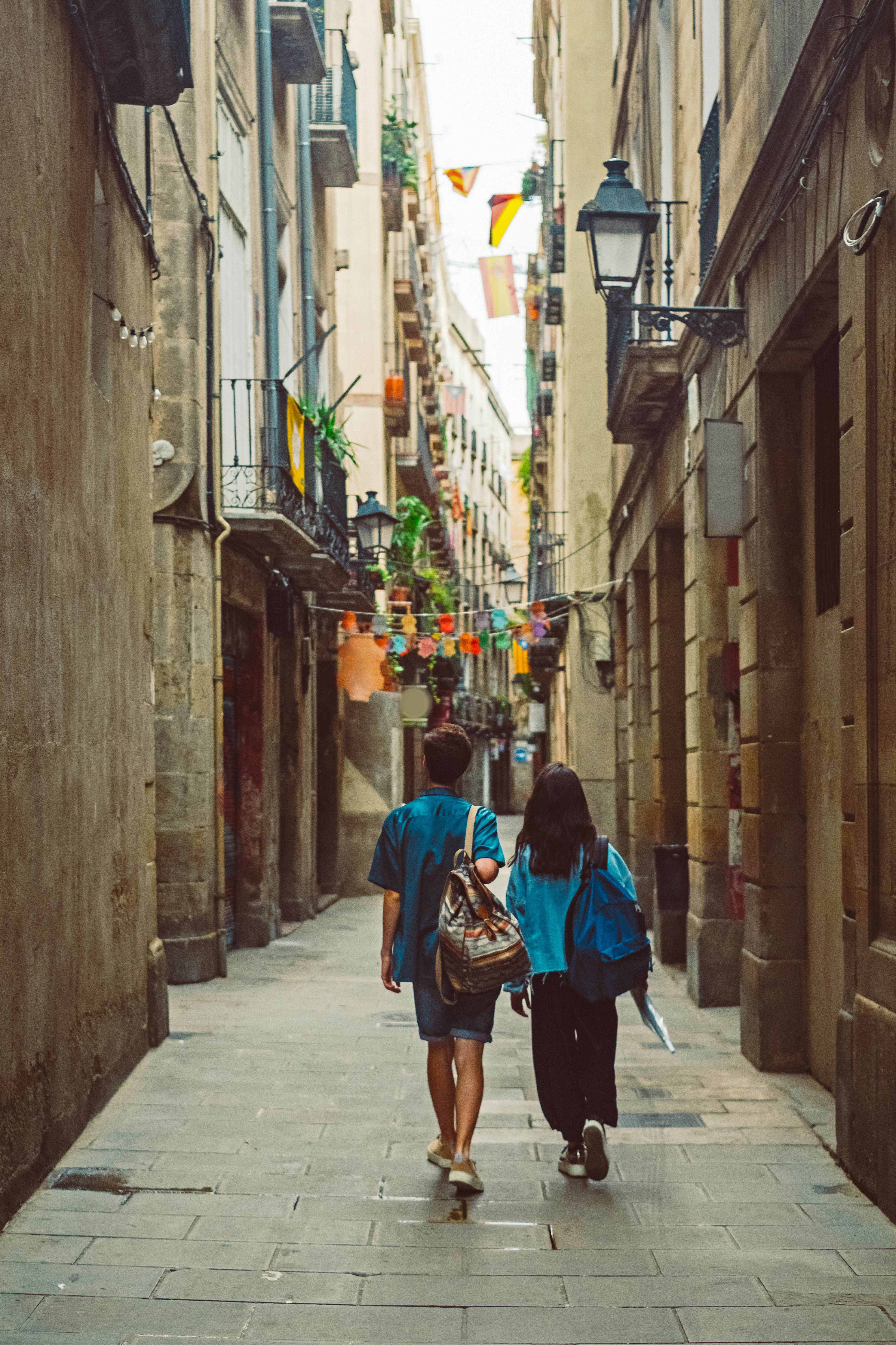 Encuentra vuelos baratos de Bogot&aacute; a Barcelona