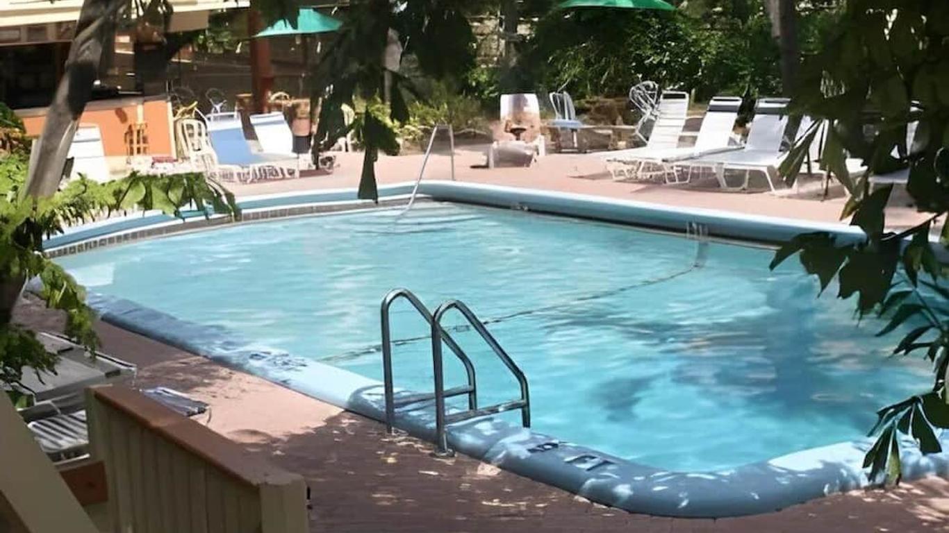 Bahia Cabana Beach Resort