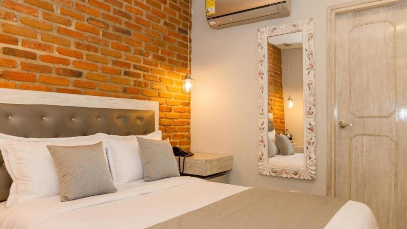 Hotel Boutique Adaz