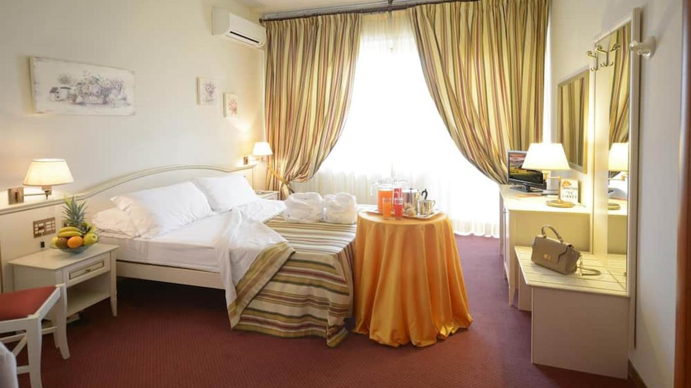 Hotel President