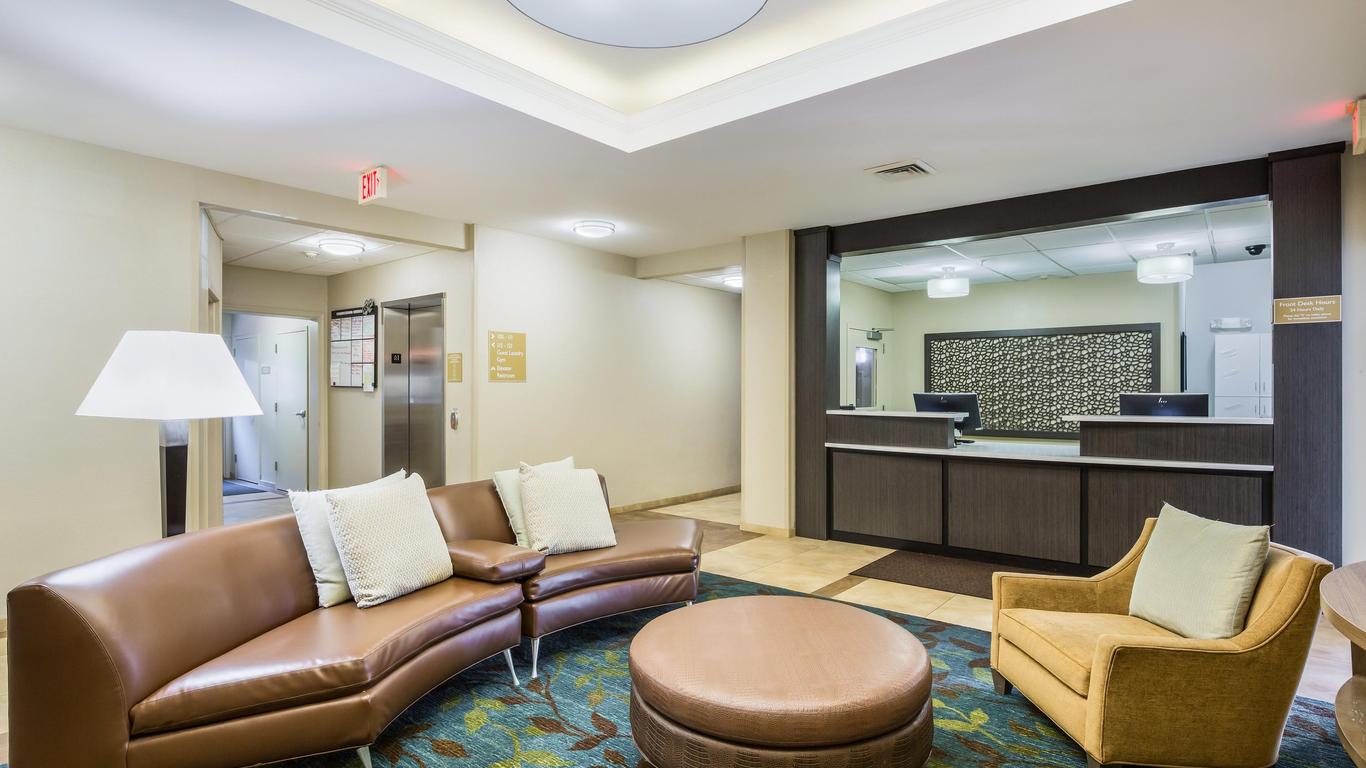 Candlewood Suites Virginia Beach Town Center, An IHG Hotel