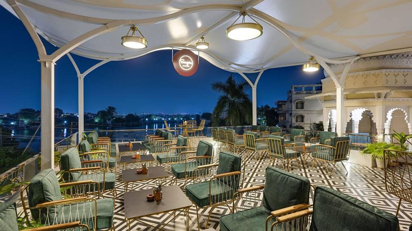 Hotel Swaroop Vilas
