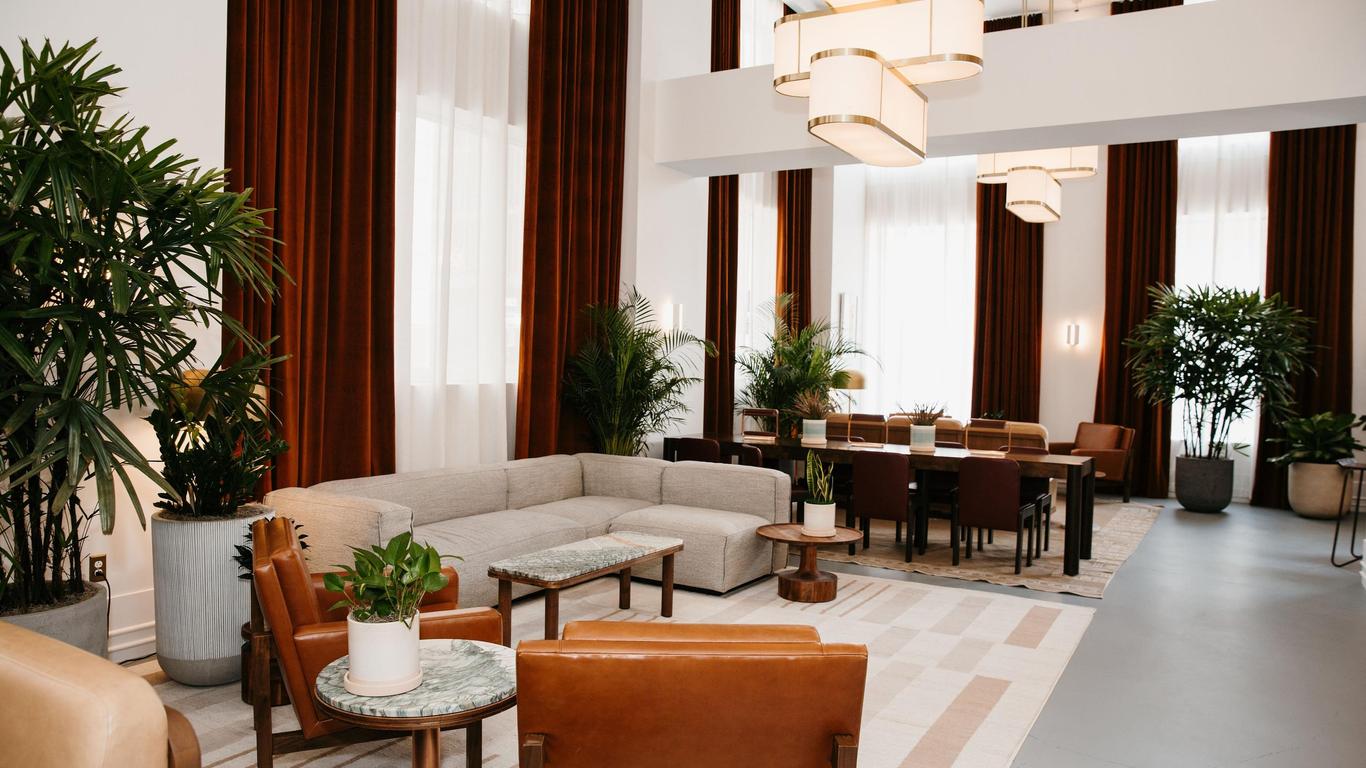 Hu. Hotel