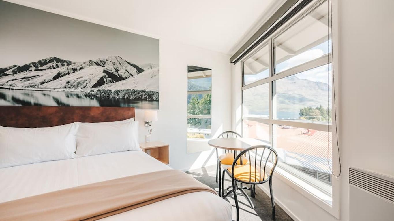 Blue Peaks Lodge