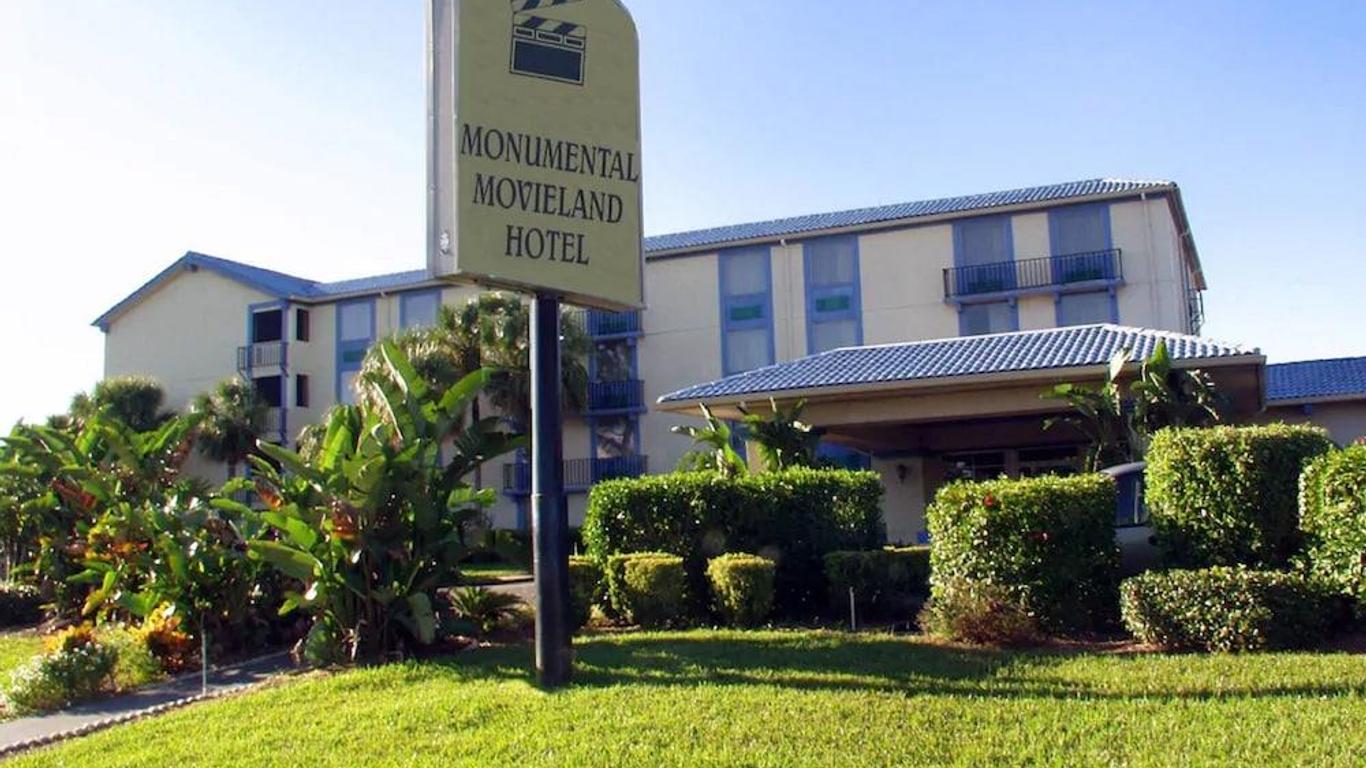 Monumental Movieland Hotel