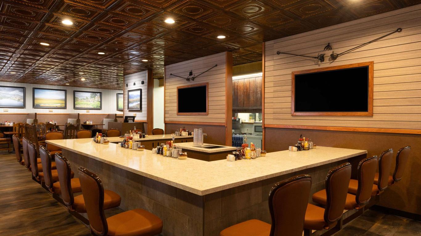 Ramada by Wyndham Elko Hotel at Stockmen's Casino