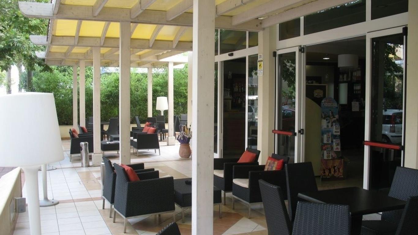 Hotel Orly