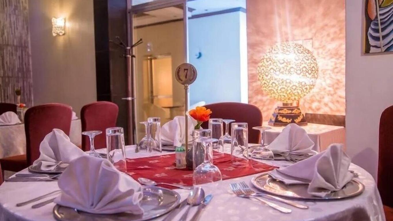 Karisimbi Hotel