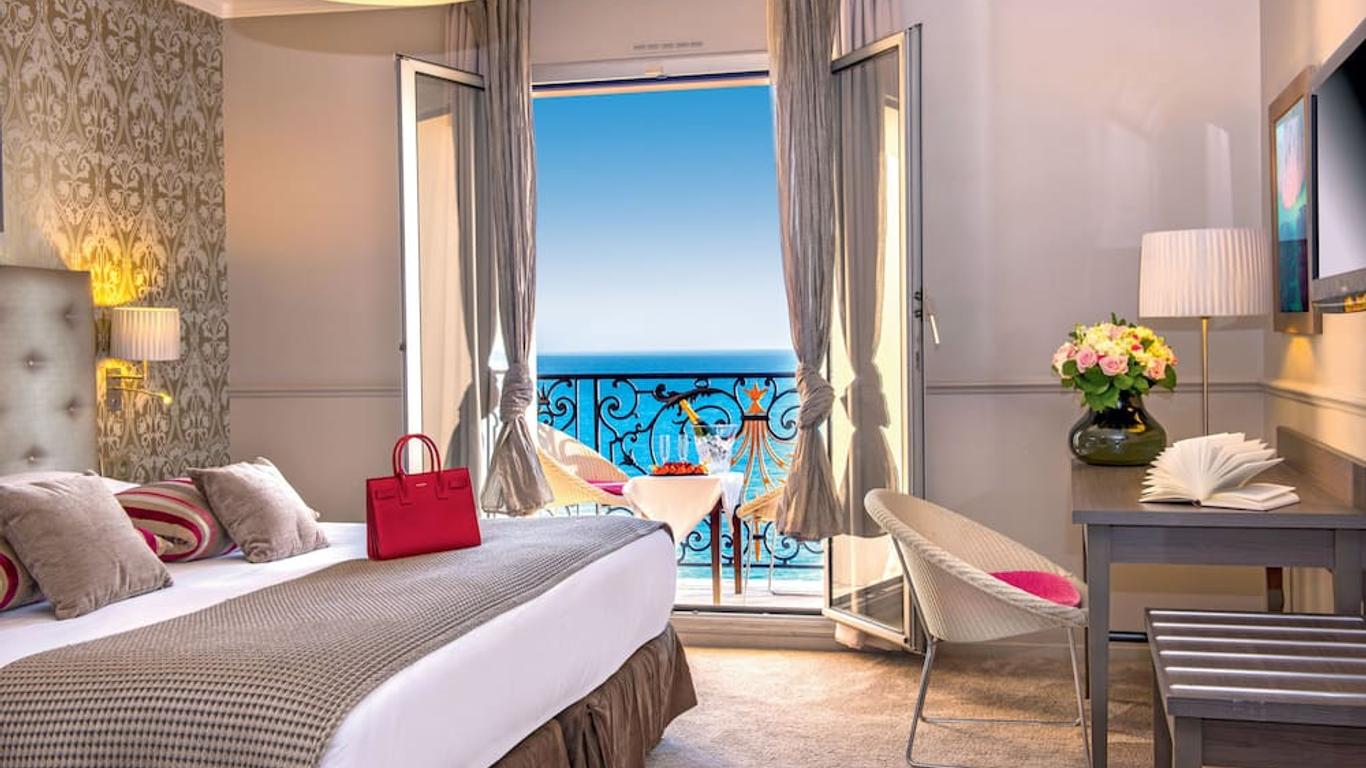 Hôtel Le Royal Promenade des Anglais