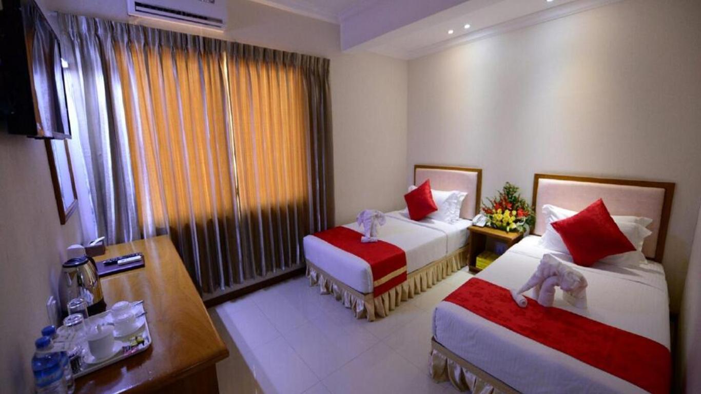 Yadanar Theingi Hotel
