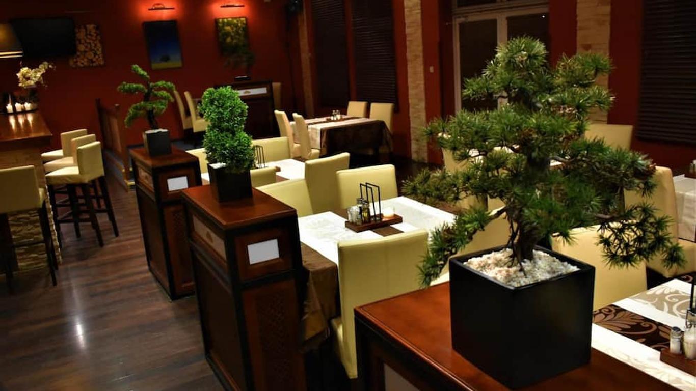 Hotel Zlote Deby