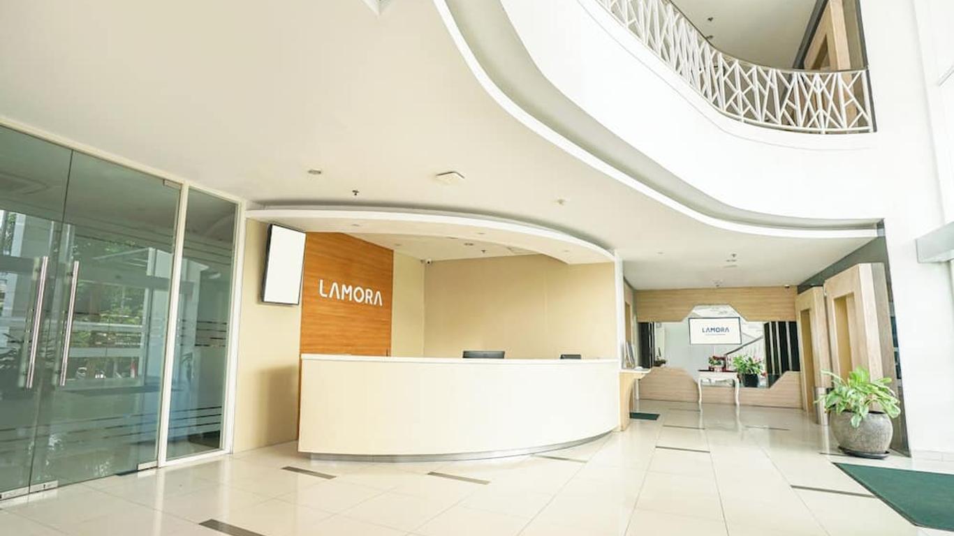 Pop! Hotel Stasiun Kota Surabaya