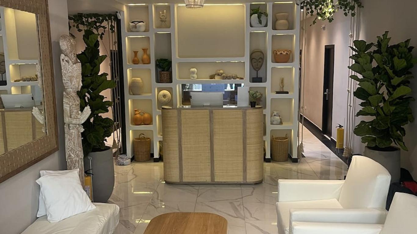 Moet Medellin Hotel