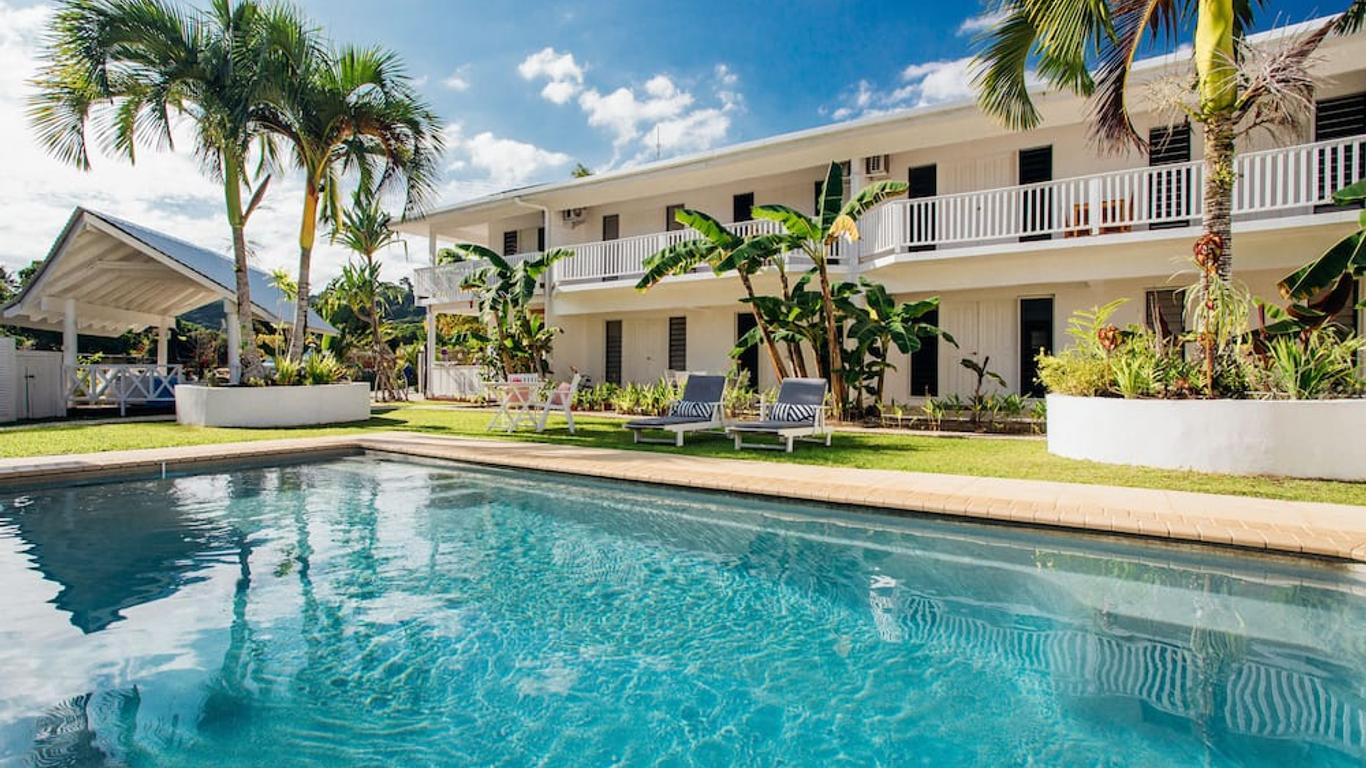 Tropicana Lagoon Apartments