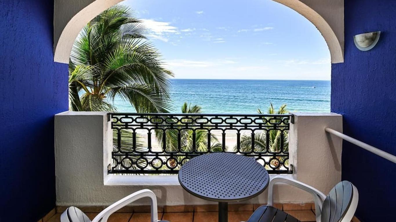 Crown Paradise Golden Puerto Vallarta