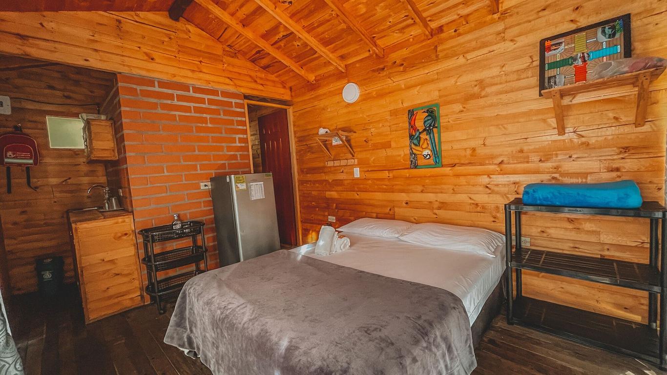 Nativos Real Guatape