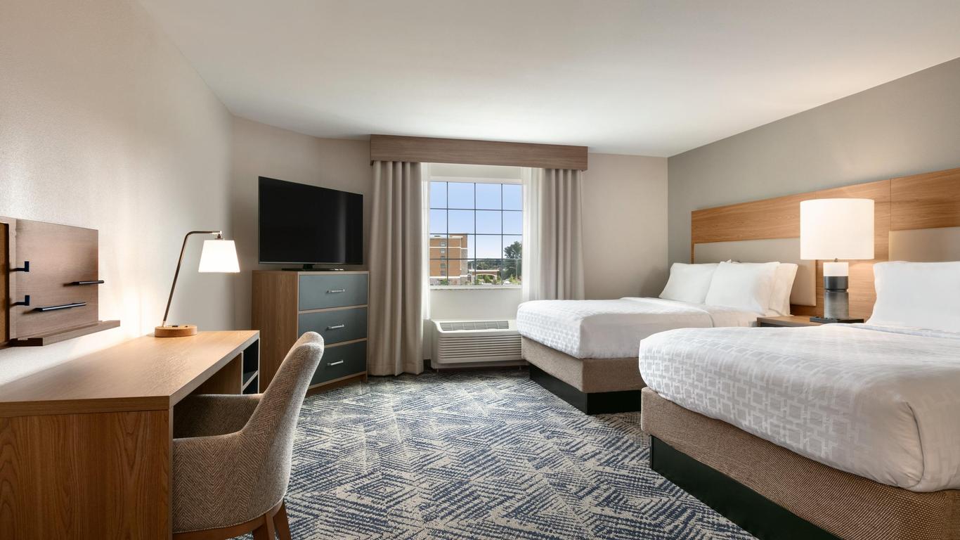 Candlewood Suites Harrisburg I-81 Hershey Area, An IHG Hotel