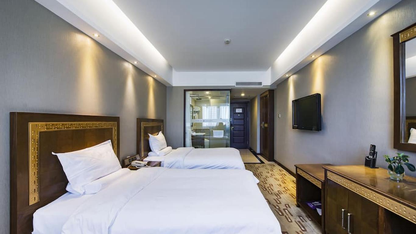 Dalian Sun Moon Lake Hotel