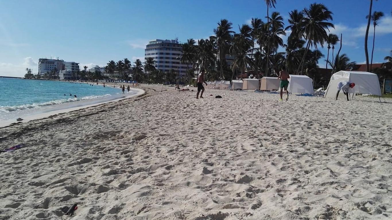 Golden Beach Apartments