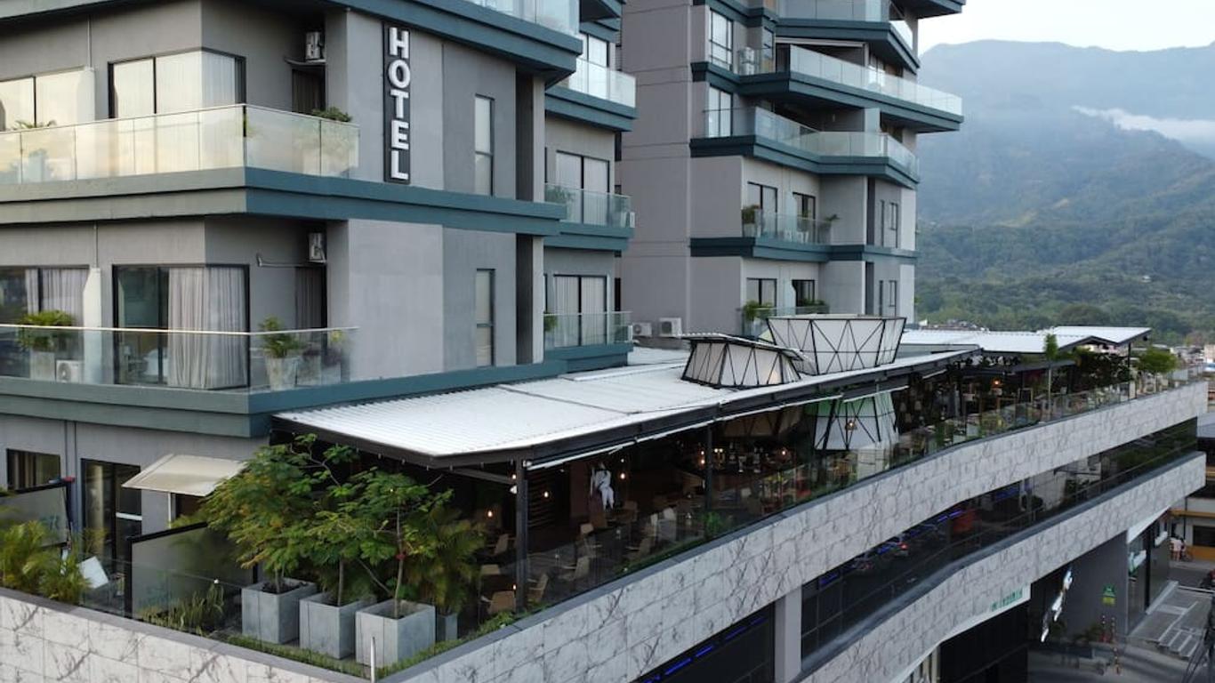 Fr Hotel