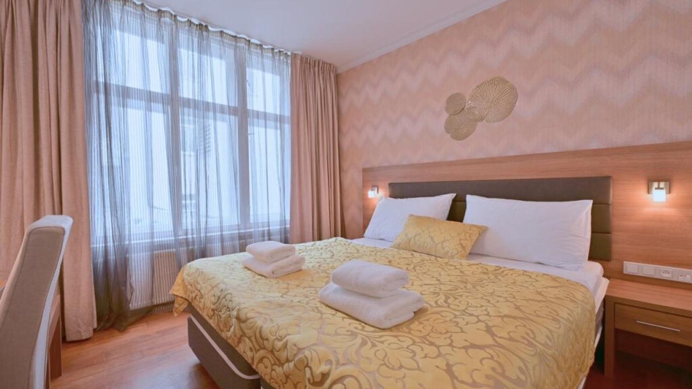 Hotel Prague Star