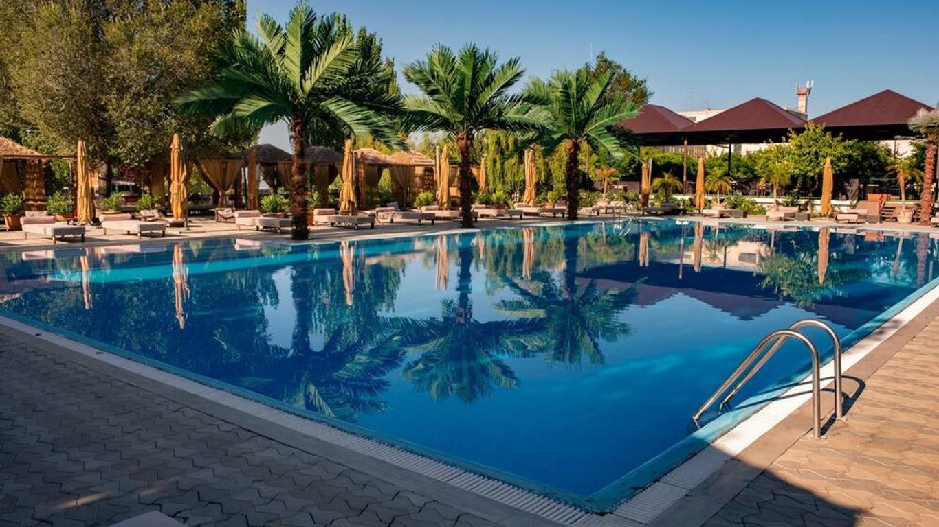 Cross Resort Hotel