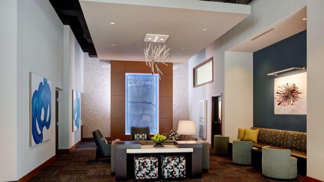 Hyatt Place Arlington Courthouse Plaza