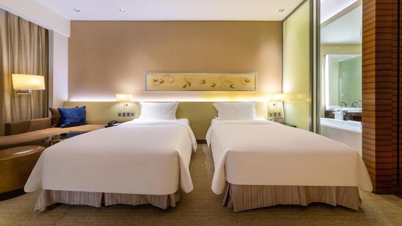 New World Guiyang Hotel