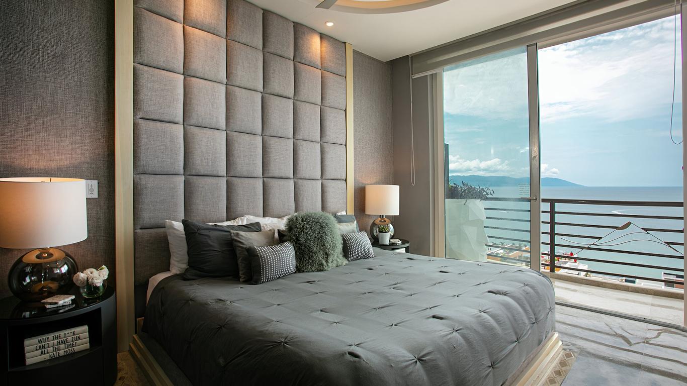Pinnacle Resorts 180