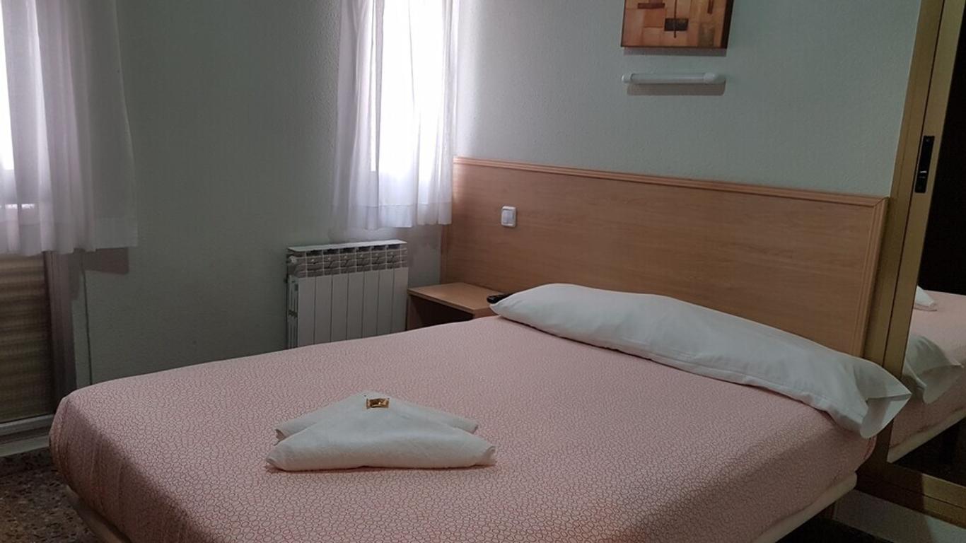 Hostal Milmarcos