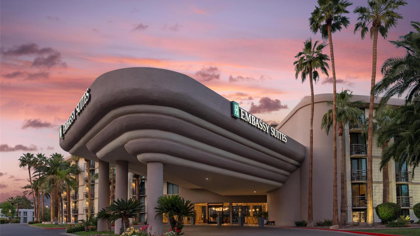 Embassy Suites by Hilton Phoenix Biltmore