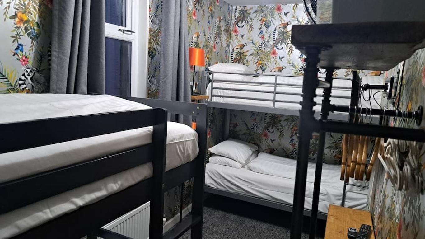 Vinnie's Family Hotel