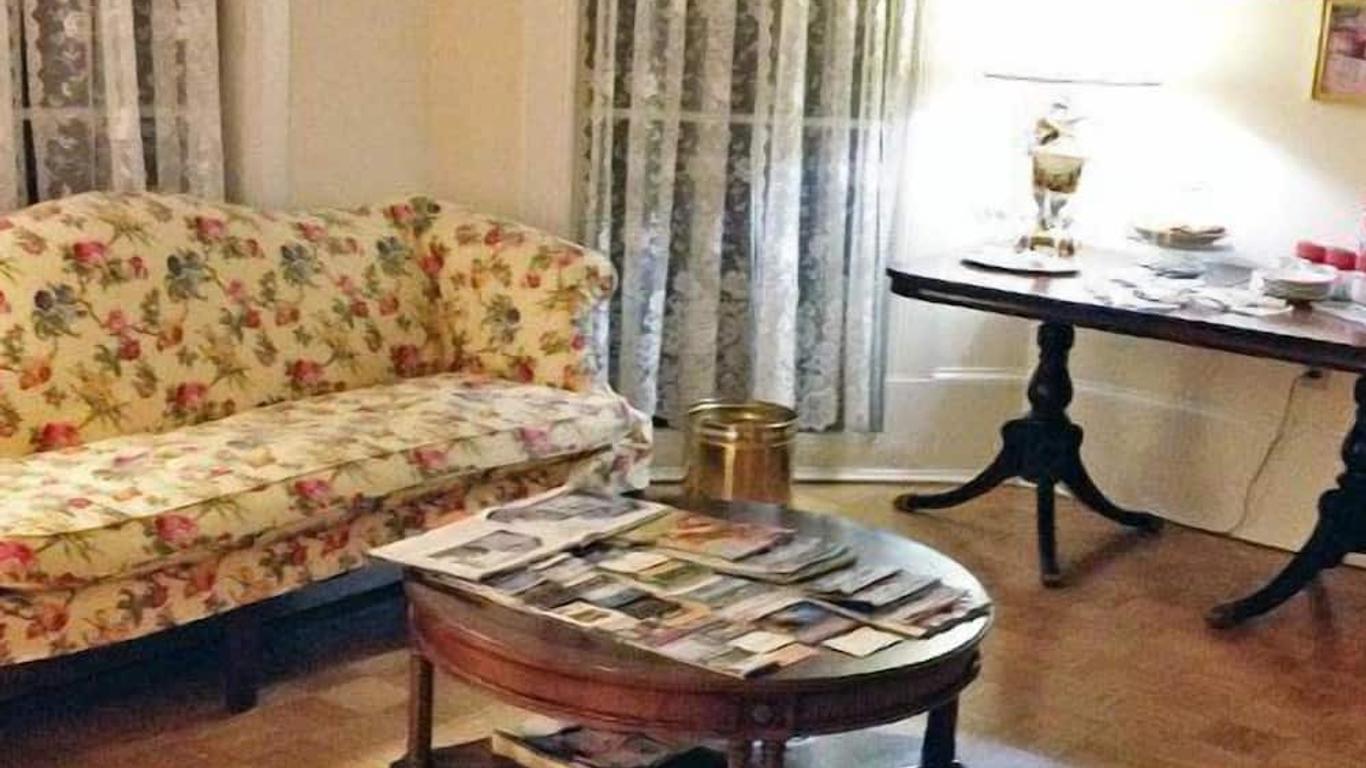 The Confederate House