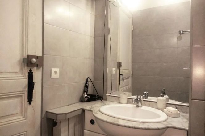 Nice Center Room