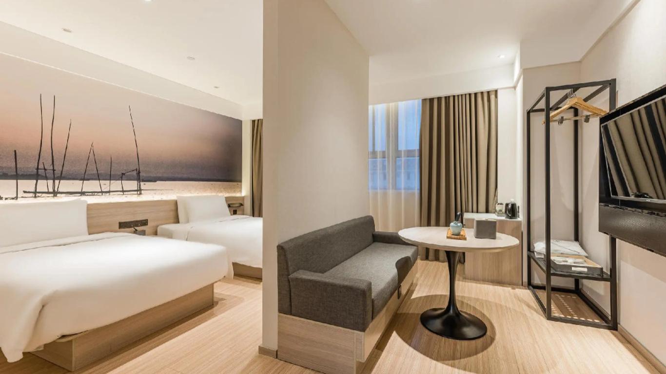 Atour Hotel Shanghai Hongqiao Beixinjing Metro Station