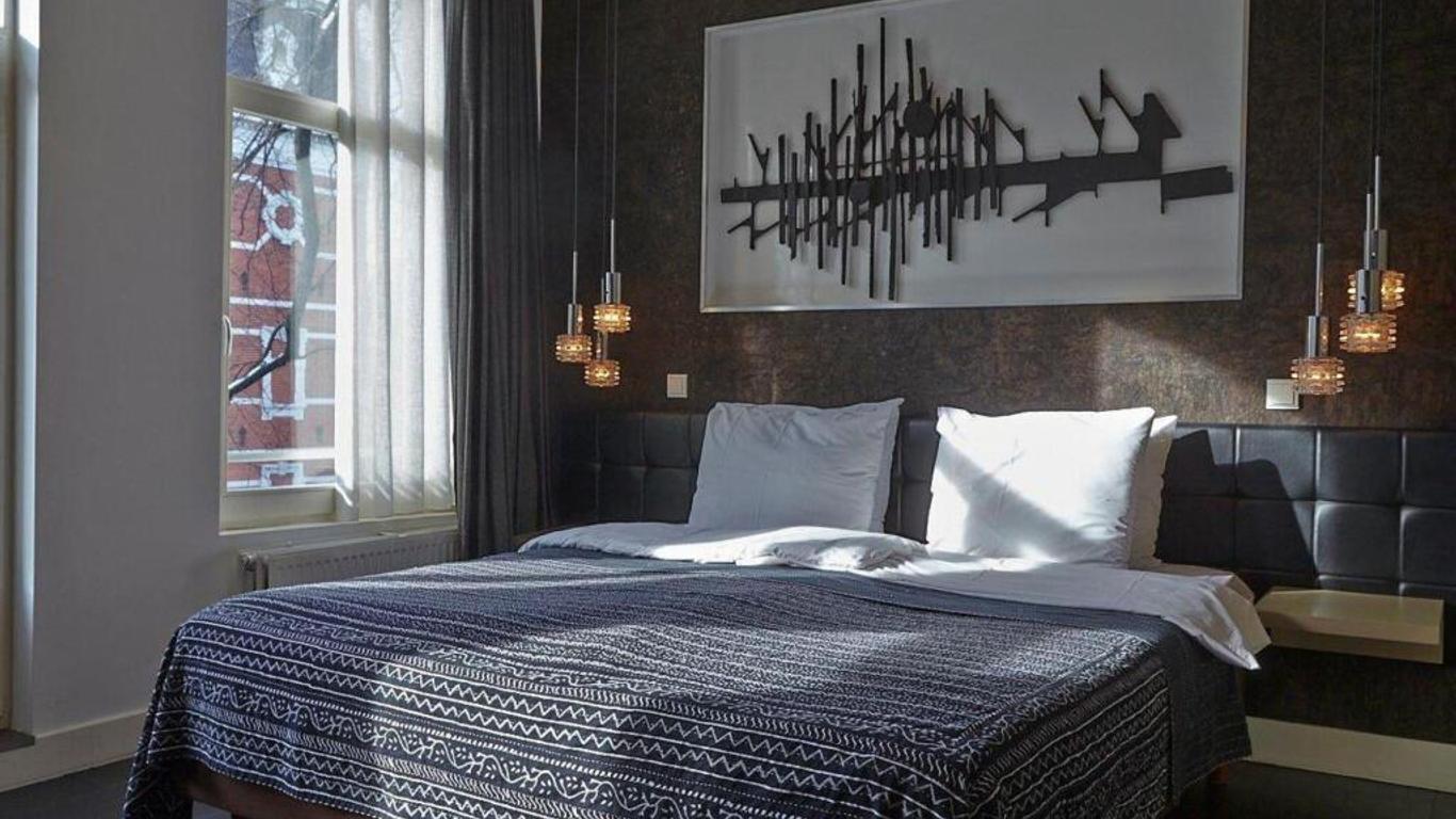 Weber Hotel 397