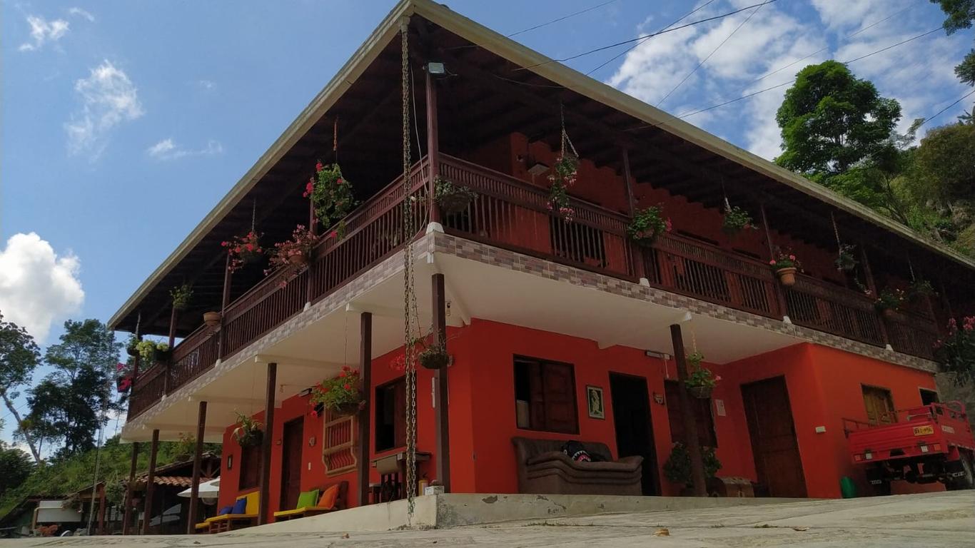 Hotel Orillas del Pizano